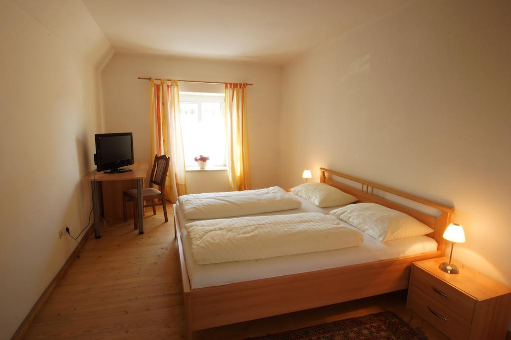 Gasthof Zur Post Straßwalchen Buitenkant foto